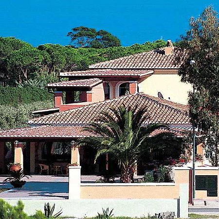 Club Hotel Le Palme Cala Liberotto Exteriör bild